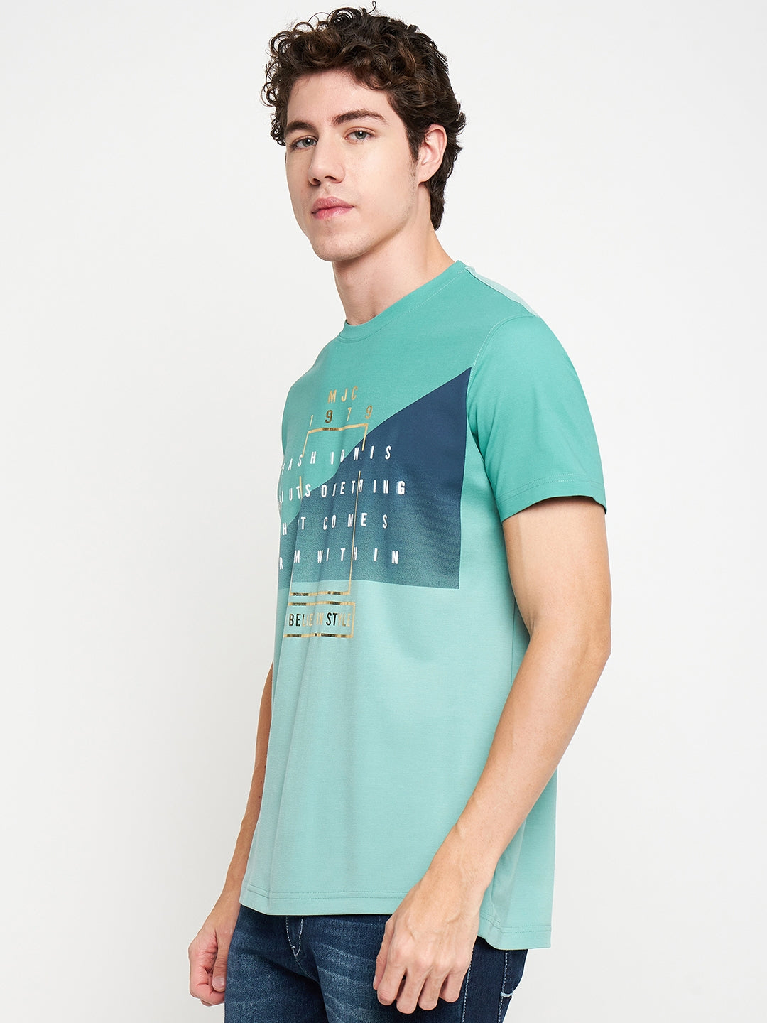 Round Neck Believe In style T-shirt