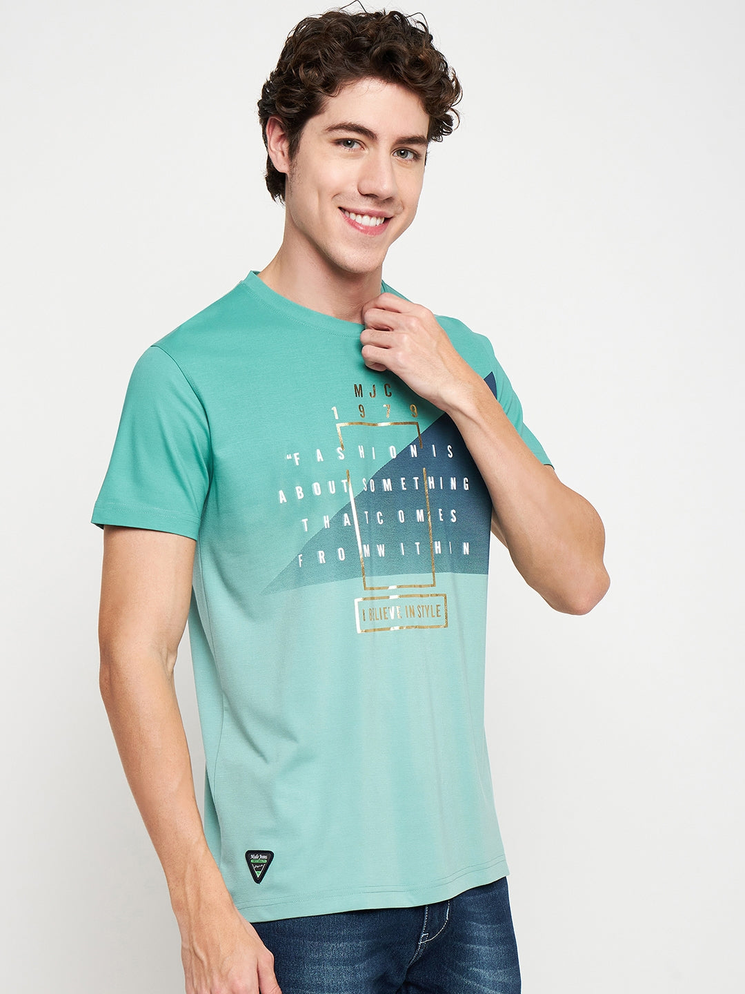 Round Neck Believe In style T-shirt