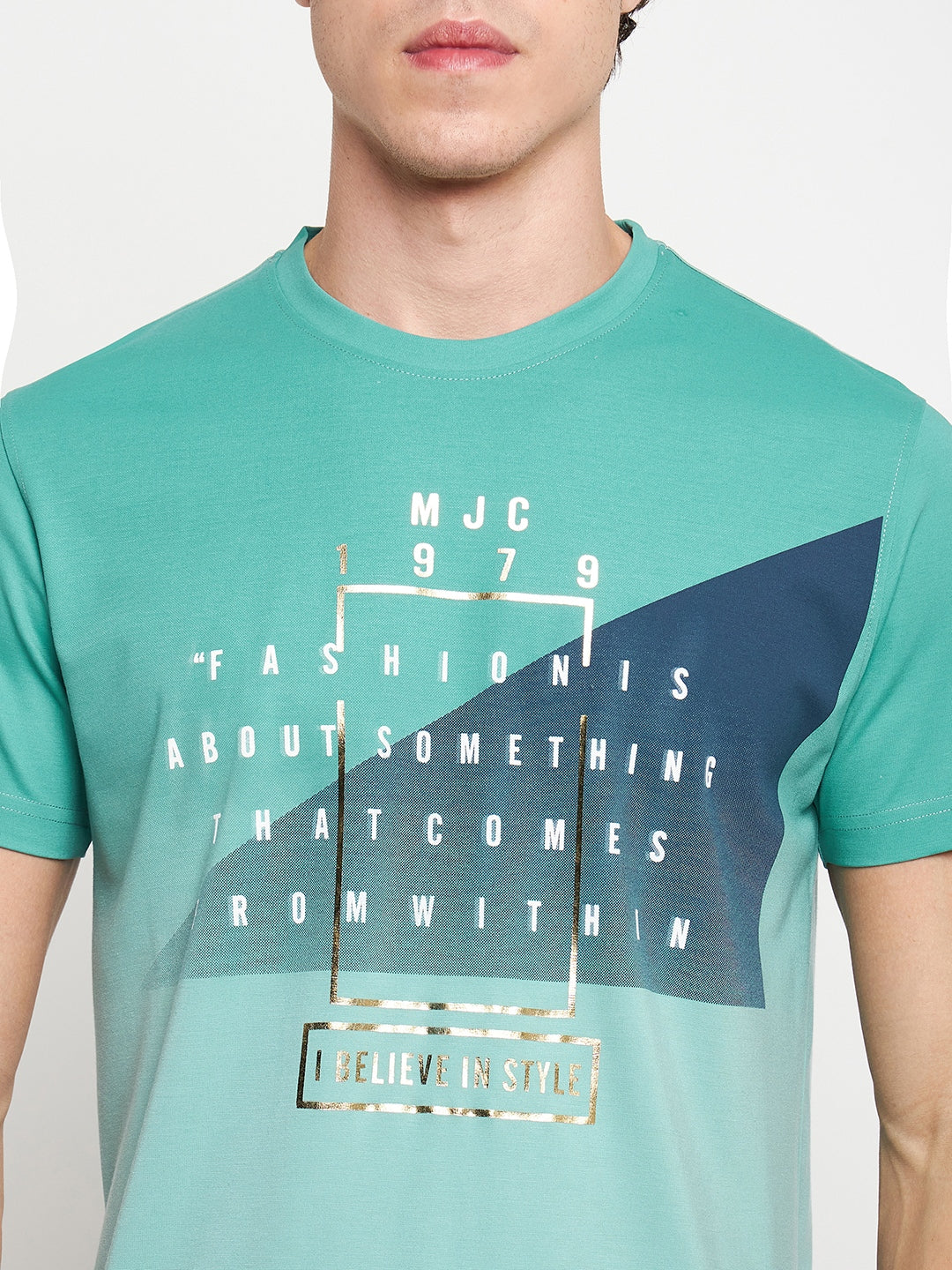 Round Neck Believe In style T-shirt